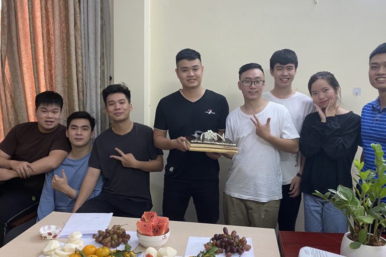 Chúc mừng nhân viên xuất sắc tháng 11